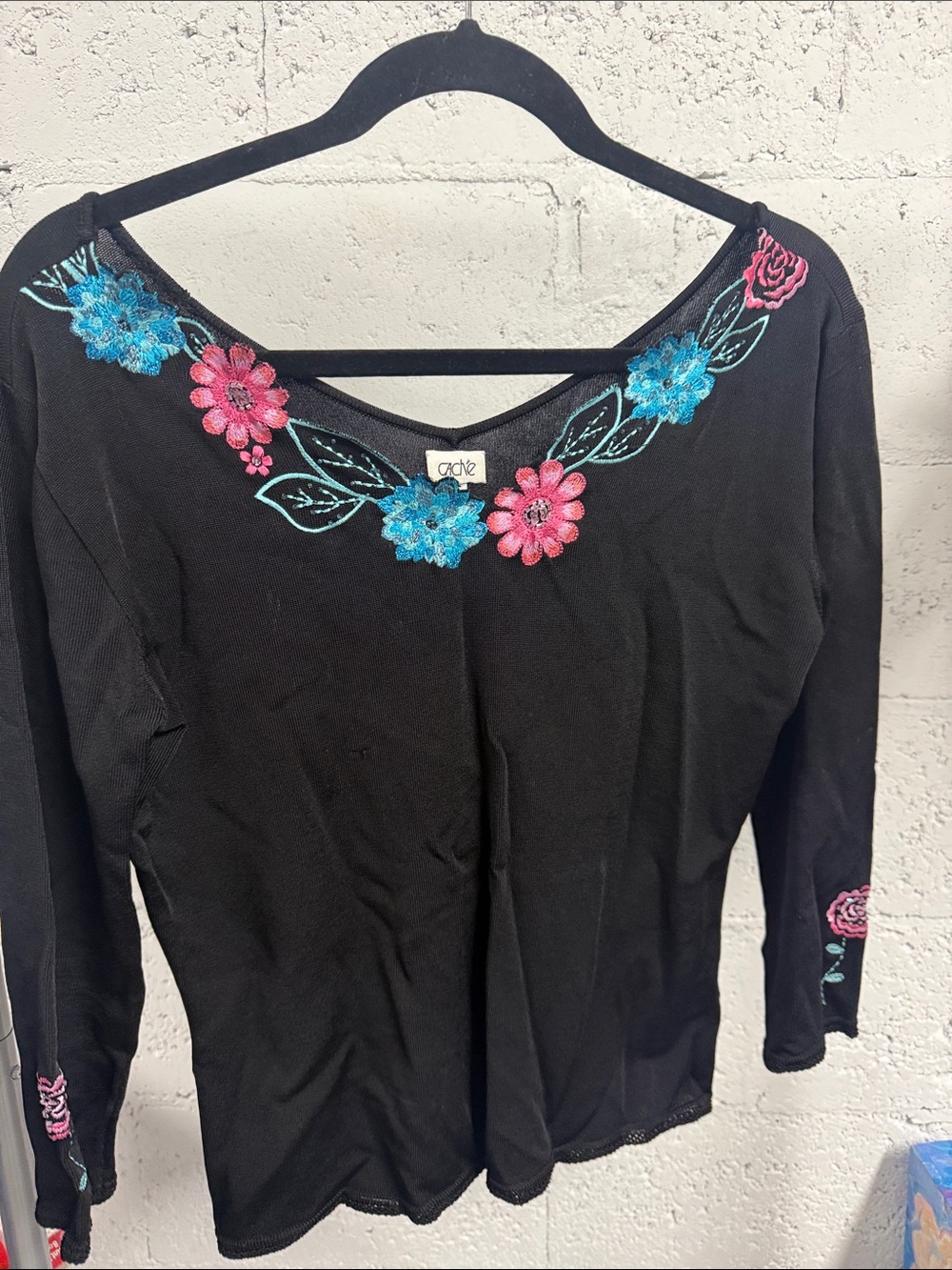 Black Long-Sleeve Top Pink & Blue Floral Embroidery CACHE Size Large - Vintage